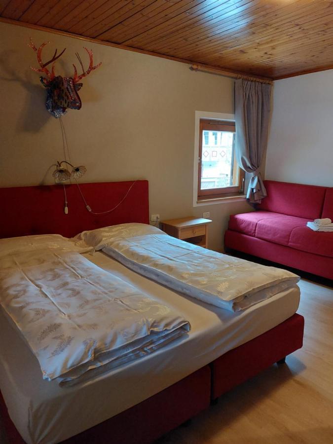 Bed and Breakfast Garni Monika à Canazei Extérieur photo