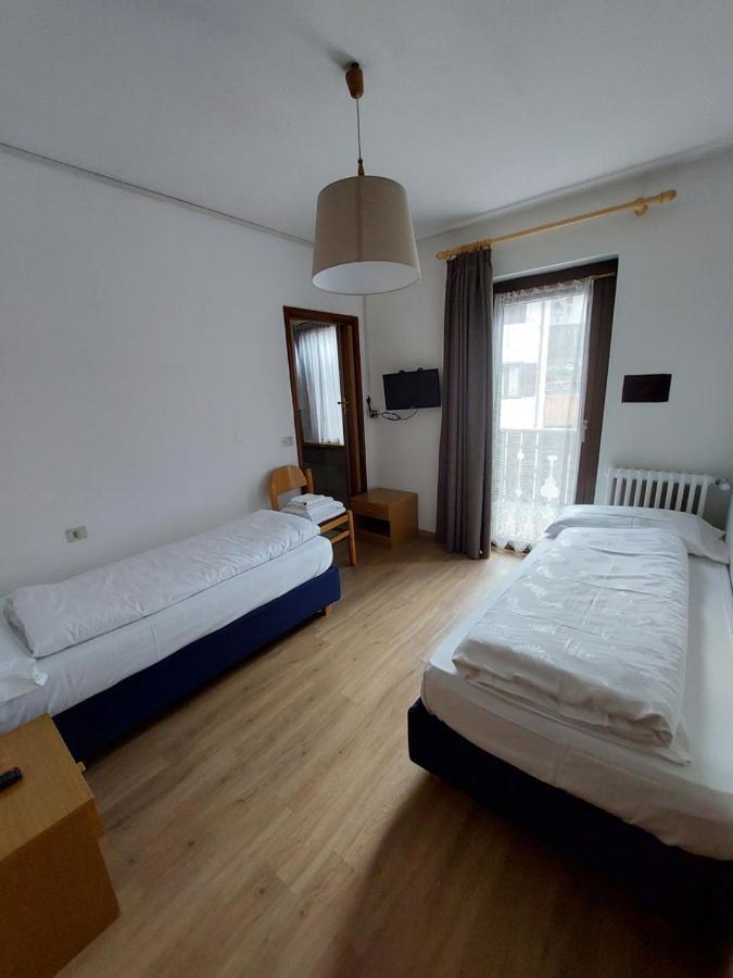 Bed and Breakfast Garni Monika à Canazei Extérieur photo
