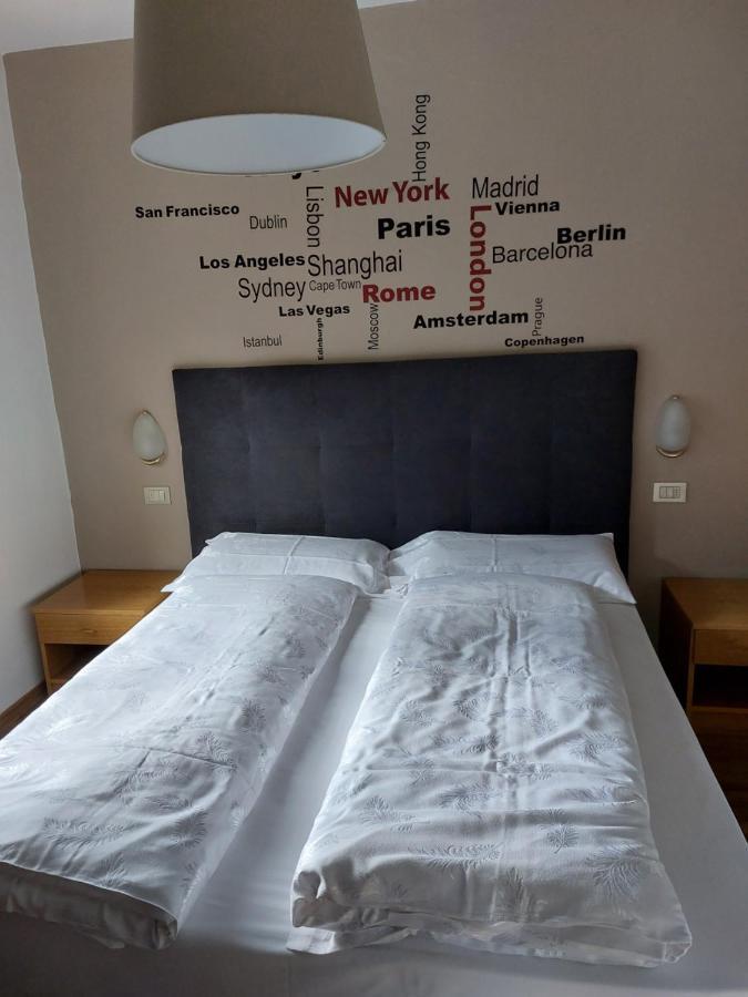 Bed and Breakfast Garni Monika à Canazei Extérieur photo